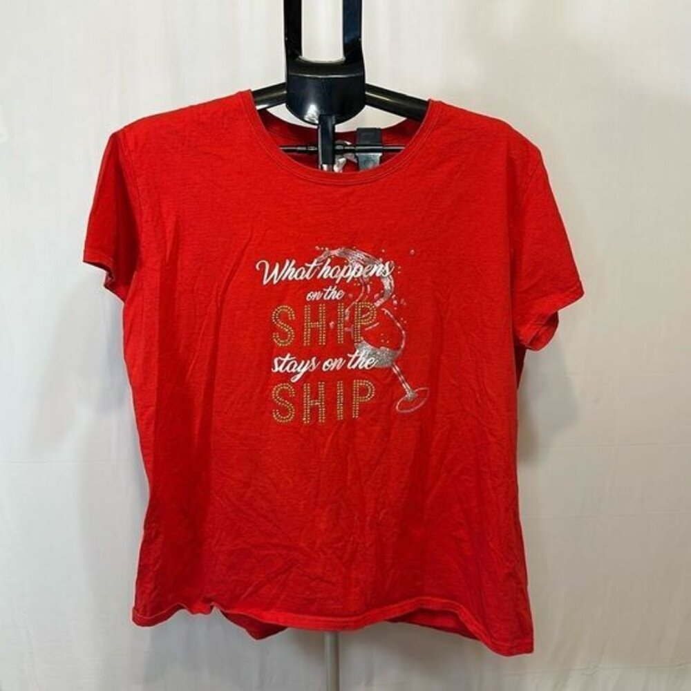 Red cruise ship t-shirt